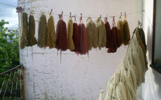 Pflanzengefärbte Wolle aus Georgien