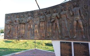Sowjetisches Denkmal Georgien
